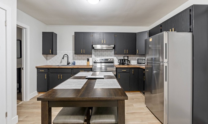 Exeter Apartment | Top-Rated Bo's Bnbs Unit 2 in Downtown Exeter
