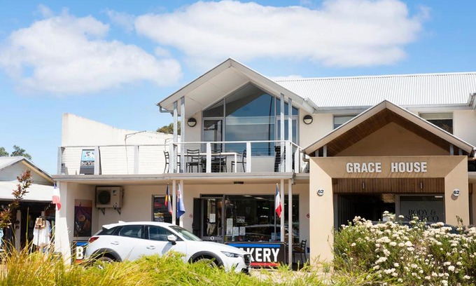 Cowaramup Apartment | Explore Bo'Vine Holiday Apartment: Family-Friendly Retreat