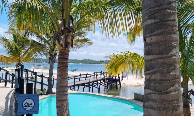 Praia do Bilene Cabin | Relaxing Escape at Boa Vista Resort with Pool & Dining