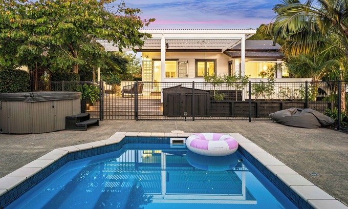 Matakana House | Board and Batten - Matakana Holiday Home
