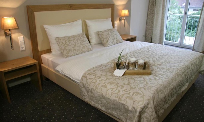 Altenerding House | Experience Comfort at Gästehaus an der Sempt - Country Retreat
