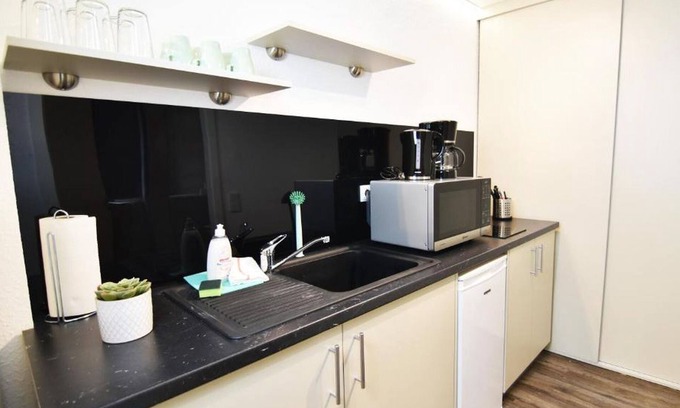 Solingen Apartment | Cozy Boardinghouse Apartment 07: Family-Friendly Retreat