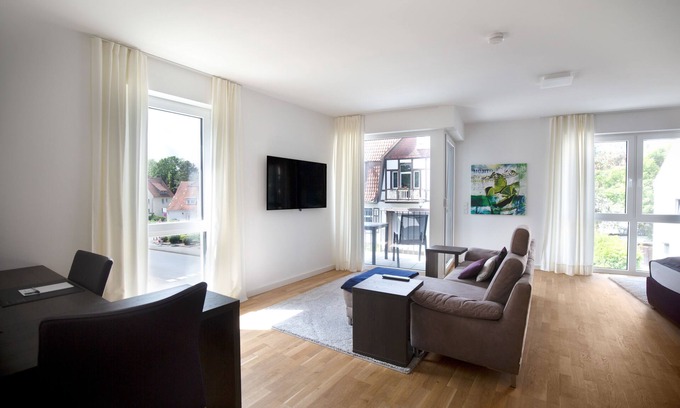 Bad Oeynhausen Hotel | Welcoming Boardinghouse by M&K: Ideal for Families & More