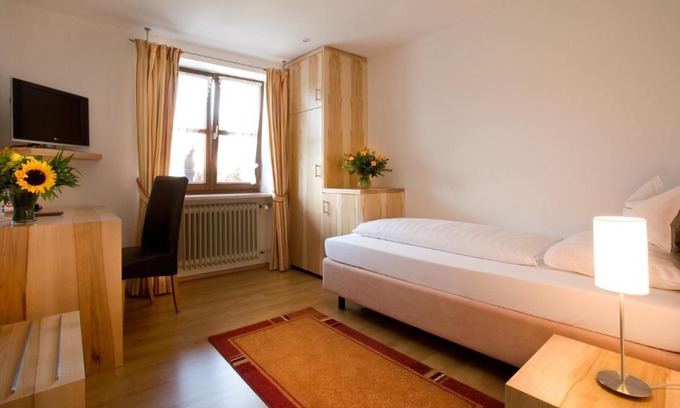 Altdorf House | Comfortable Stay at Boardinghouse Wadenspanner - Pet Friendly