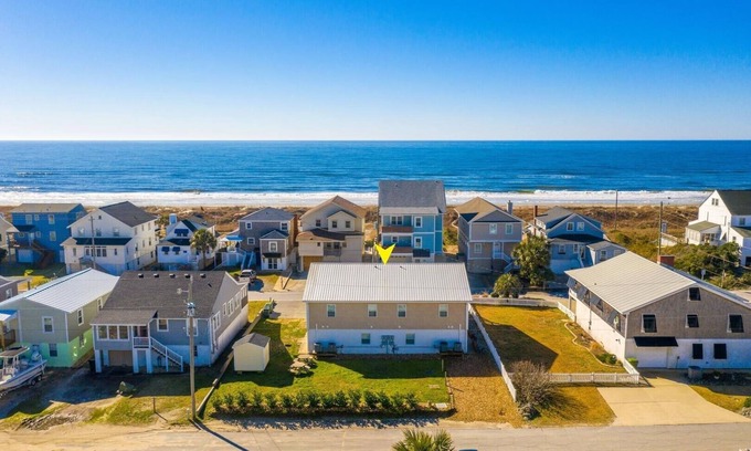 Atlantic Beach Condo | Family-Friendly Boardwalk Shores D Duplex with Kitchen Access