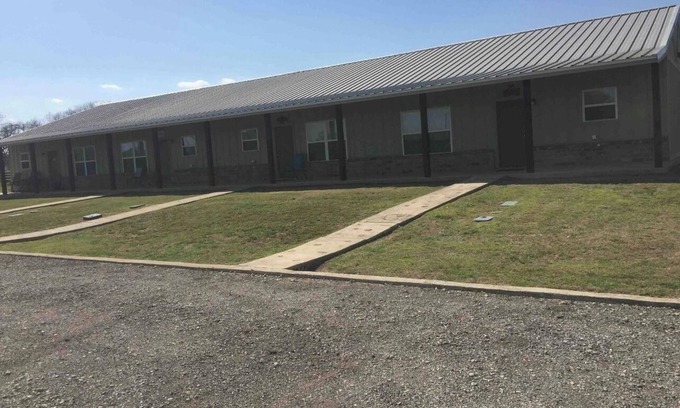Tyler Apartment | Discover Boar’s Nest: 3-Bedroom, Pet-Friendly Escape