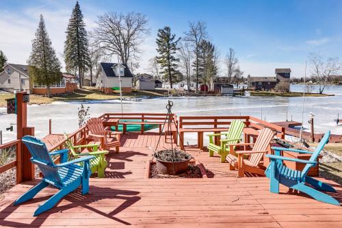 Farwell House | Escape to The Lodge on Lake: Private Lakefront Retreat
