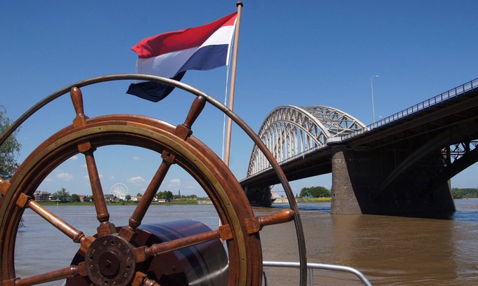 Nijmegen-Centrum Bed & Breakfast | Boat Opoe Sientje