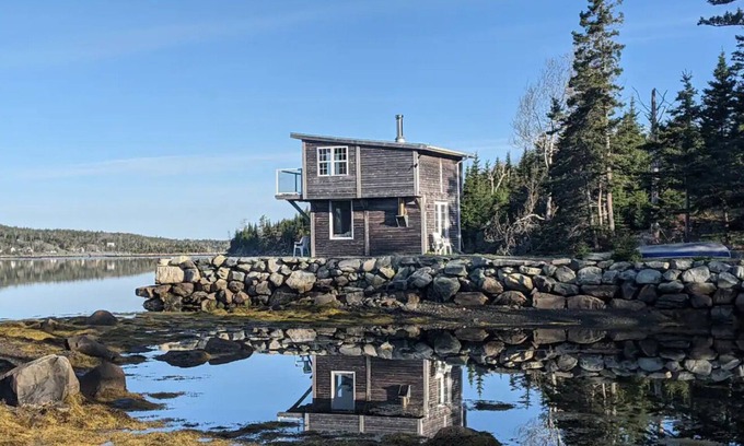 Halifax County Cabin | Discover Boathouse: Child-Friendly Oceanside Retreat