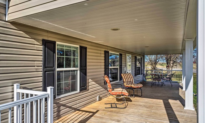 Burkesville Cottage | Experience Boating Paradise: Near Dale Hollow Lake & Golf!