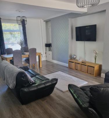 Abercwmboi Apartment | Discover Bob's Bunkhouse: Top-Rated, Family & Pet Friendly