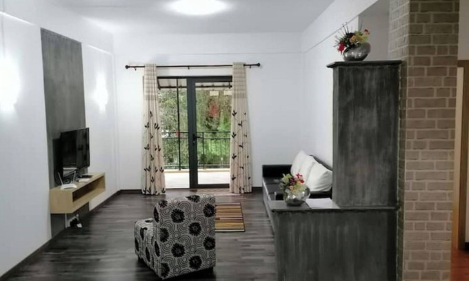 Curepipe Apartment | Family-Friendly Bobato Appartement B with Kitchen Amenities