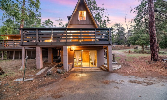 Pine Cove House | Family-Friendly Bobcat Lodge with BBQ, Deck, and Firepit