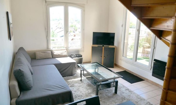 Bobigny Apartment | Convenient Bobigny Apartment Near A86 and Local Shops