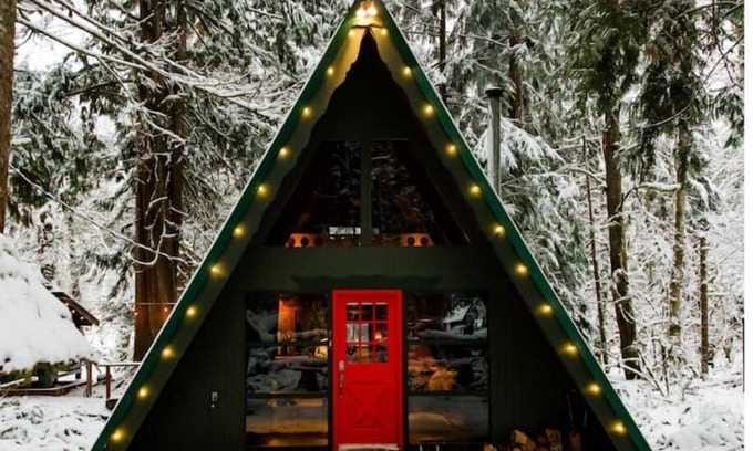 Ashford House | Kid-Friendly Bobo's Bungalow Near Mt. Rainier Adventure
