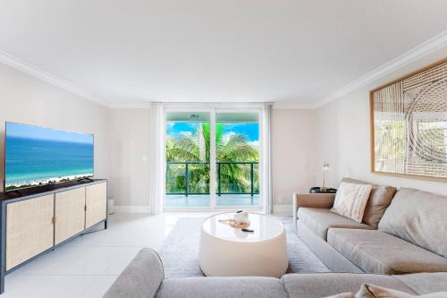 Boca Raton Apartment | Boca Beach Retreat Pool Sand