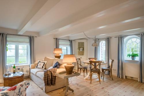 Boel Apartment | Bodderkuul: Family and Pet-Friendly Retreat Awaits You