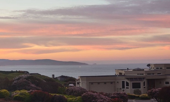 Bodega Bay House | Oceanfront Bodega Bay Home with Spectacular Views