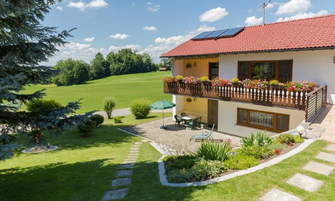 Grunkraut Apartment | Family-Friendly BodenSEE Apartment in Ravensburg Grünkraut