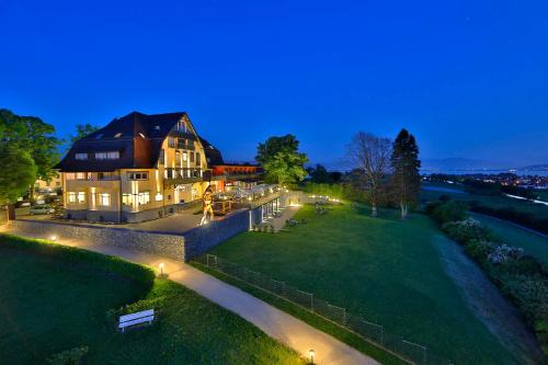 Kressbronn Hotel | Experience Bodensee-Hotel Sonnenhof: 4-Star Oceanfront Escape