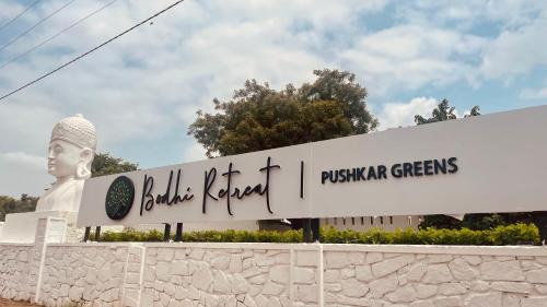Honkra House | Relax at Bodhi Retreat with Oceanfront Pool & Breakfast