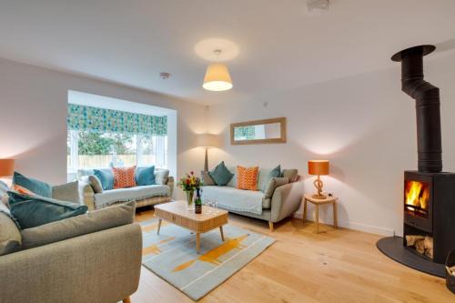 St Merryn House | Pet-Friendly Retreat at Bodlowen - Perfect for Families