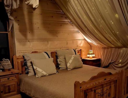 gmina Bedzino Apartment | Discover Bodychówka "Leśny": 10/10 Rated, Pet Friendly Escape