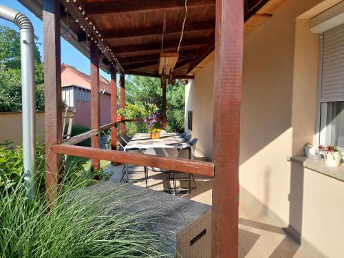 Gyula Apartment | Guest Rated 10/10: Bodza Apartman with Family-Friendly Amenities