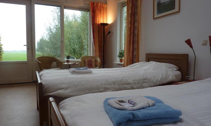 Goudriaan Bed & Breakfast | Pet Friendly Retreat at Boerderij "De Verwondering"