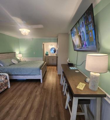 Atlantic Beach Apartment | Discover Bogue Shores: Your Oceanfront Paradise Awaits