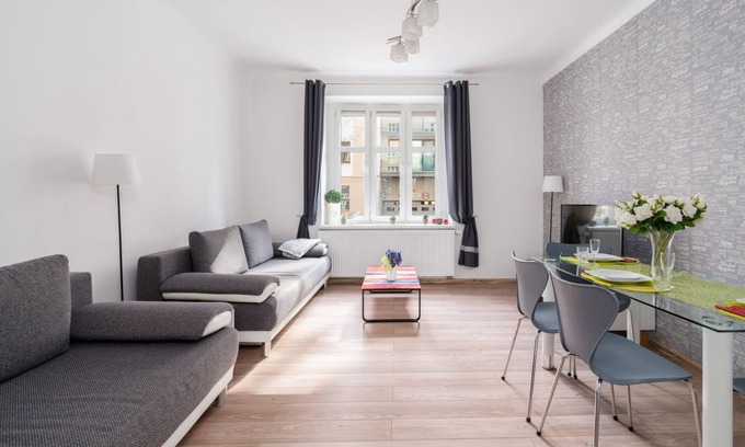 Grunwald Apartment | Charming Studio in Poznan | Pet-Friendly & Wifi Access
