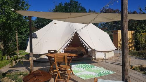 Berson Bed & Breakfast | A Unique Boheme Glamping Experience with Breakfast Included