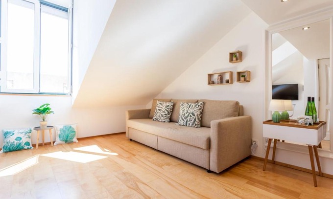 Merces Apartment | Stylish Principe Real Apartment - Guest Rated 8/10