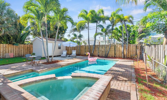 Old Northwood Historic District House | Bohemian Retreat with Heated Pool, Jacuzzi & Ocean Views