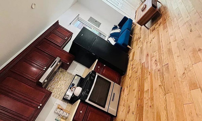 Queens Apartment | Cozy Bohemian Retreat Close to Airports for Families