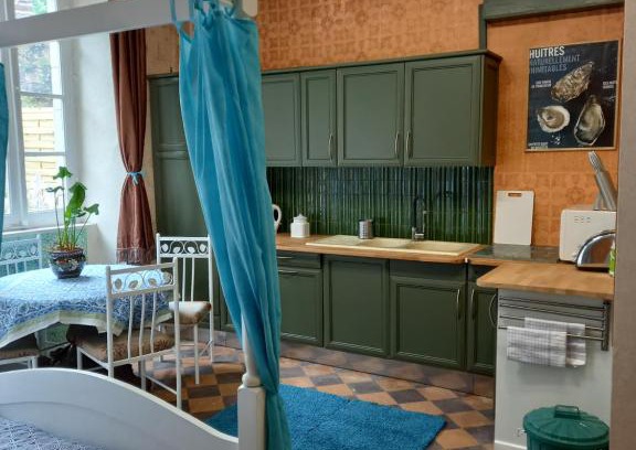 Pontrieux Apartment | Pet-Friendly Bohemian Studio with Family Amenities