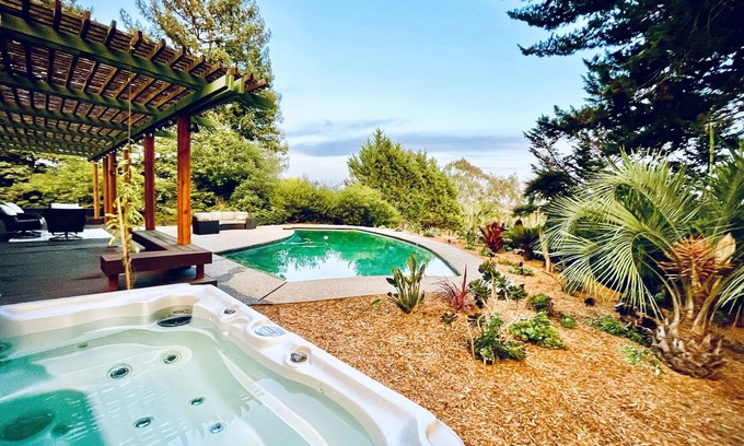 Sebastopol House | Wine Country Retreat: Pool, Spa & Oceanfront Escape