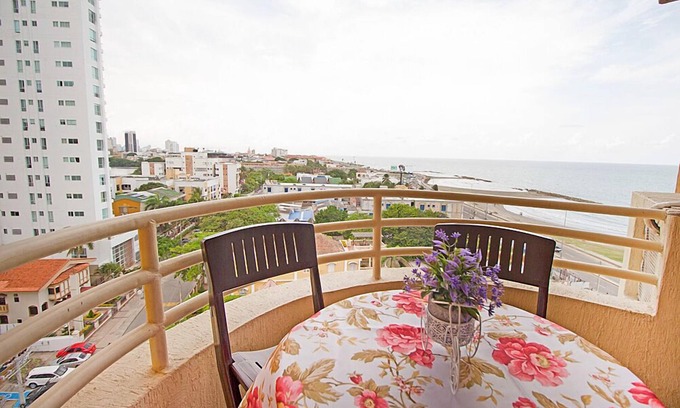 El Cabrero Apartment | Relax at Bohemio Centro - Livin Colombia with Ocean Views