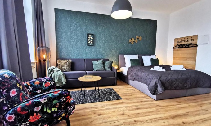 Erfurt Apartment | Exceptional BohnApartments Near Alte Oper with Free WLAN