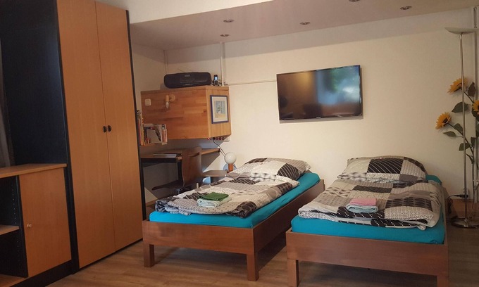 Mueggelheim Apartment | Discover Bohne's Cozy Müggelwaldzimmer with Garden Retreat