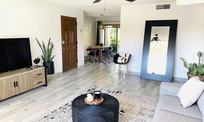Hacienda Granada Condo | Discover the Boho Arcadia Gem with Pool & Spa Amenities