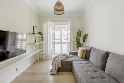 Mina Apartment | Boho Chic 2 Bedroom Gem Near Downtown with Free Parking