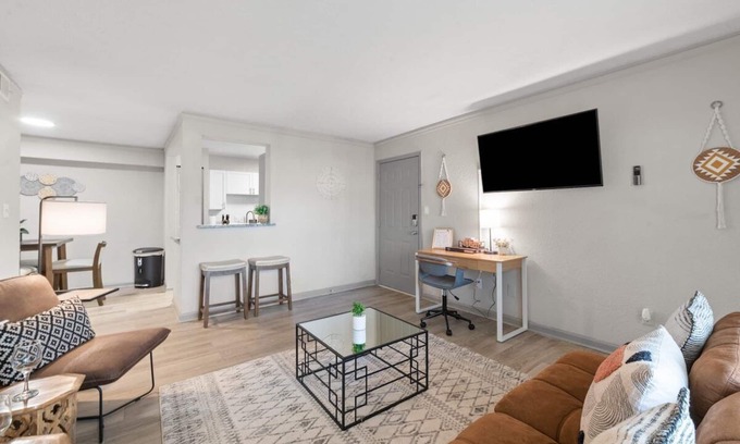 Smyrna Apartment | Boho Chic 2-Bedroom Retreat Near the Battery - Family-Friendly