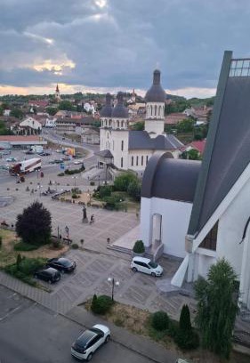 Reghin Apartment | Discover Apartament Shabby Chic: 10/10 Guest Rated Stay