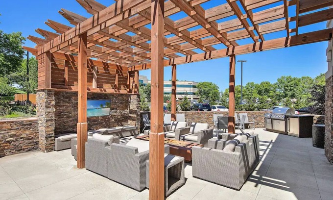Prairie Village Apartment | Eclectic Serenity and Fast Wi-Fi - Guest Rated 10/10