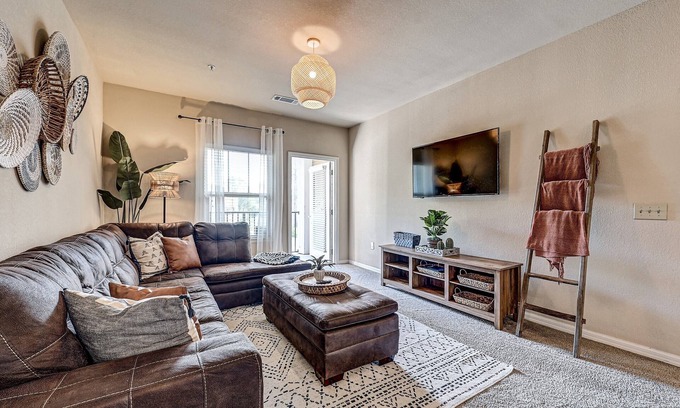 Northside Apartment | Stylish Boho Retreat Near JAX Airport with Pool & Spa