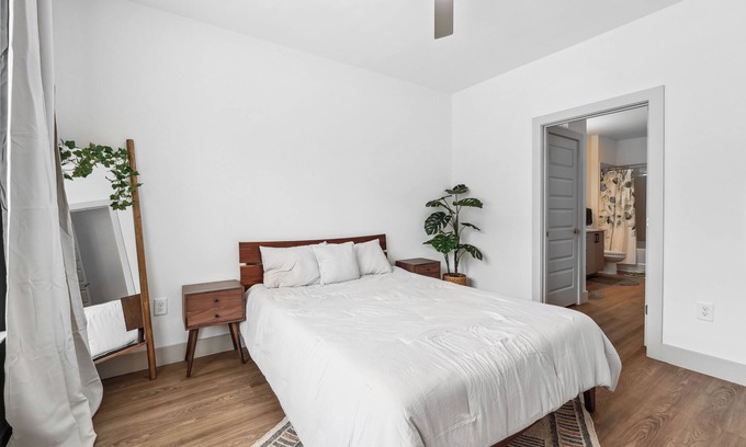 Chosewood Park Apartment | Trendy Boho On the Beltline - Family-Friendly Retreat