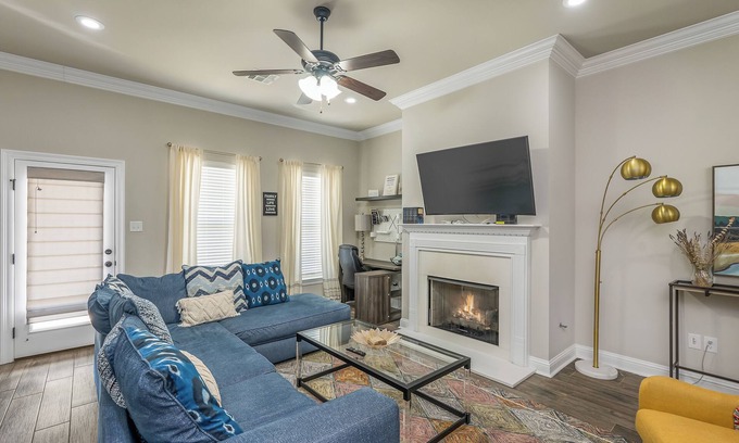 Shreveport House | Cozy Boho Retreat: Pet-Friendly Home Away from Home!