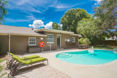 Virginia Park House | Inviting Holiday Homes in Tampa, FL with Oceanfront Views