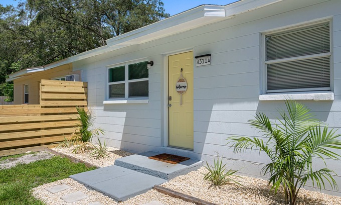 Tampa Villa | Boho Villa A: Pet-Friendly Retreat with Spa and Breakfast